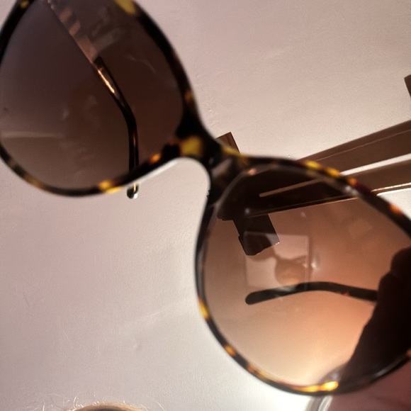 - ***- Burberry  made in Italy —-Cat-Eye -Sun Glasses. - Picture 13 of 13